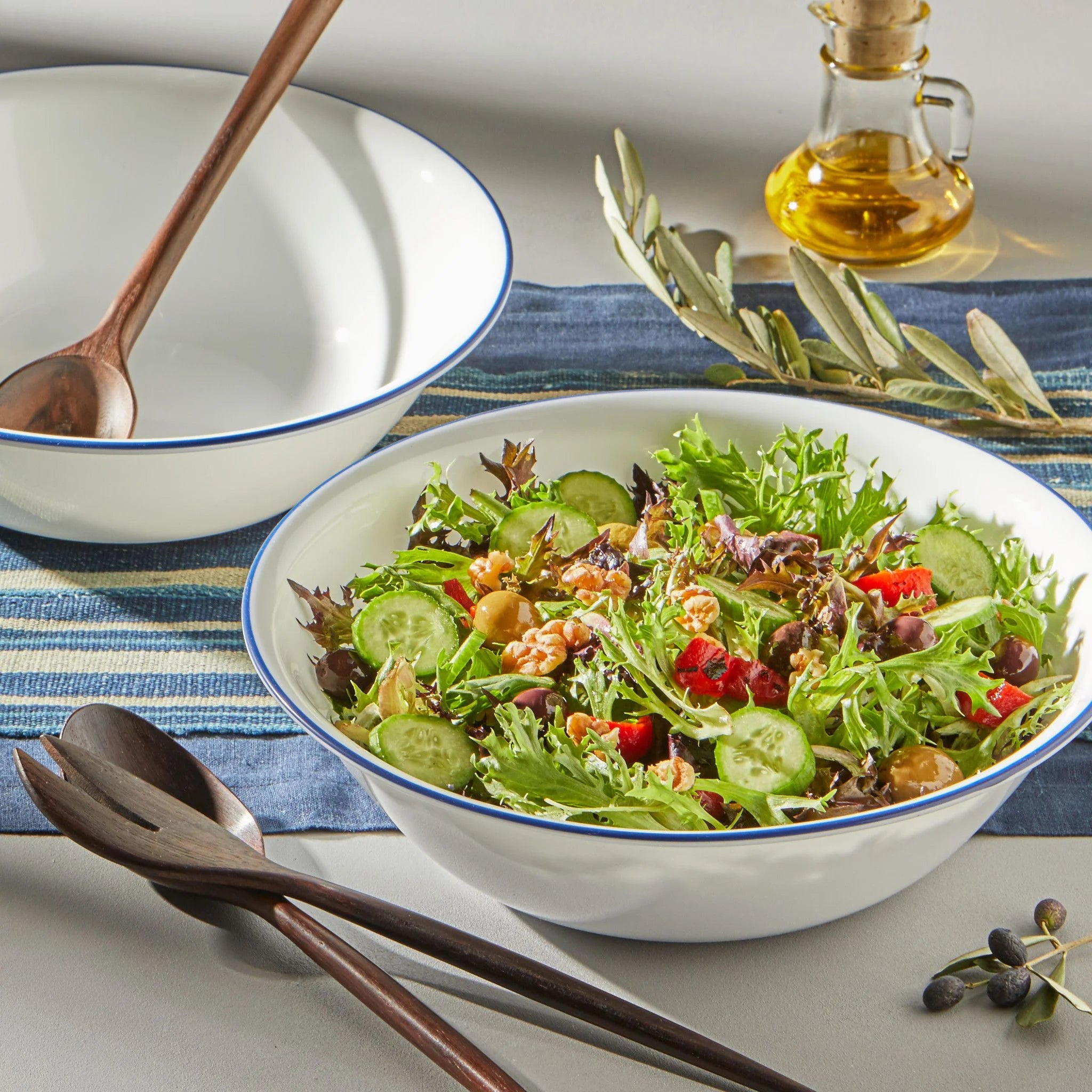 Corelle Lightweight Plates Brilliant Blue Banded 2-quart Serving Bowls, 2-pack - Image 3
